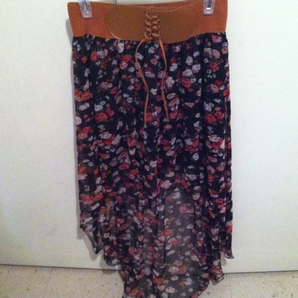 SOLD Cute floral Shirt