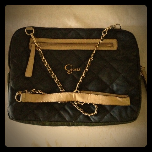 Guess Messenger Bag