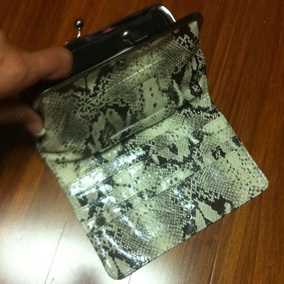 Jessica simpson wallet - Picture 2 of 3