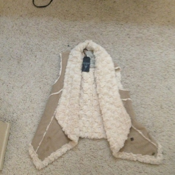 NWT real sheepskin vest  from guess