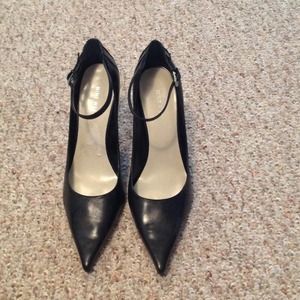 Nine West black pumps size 10