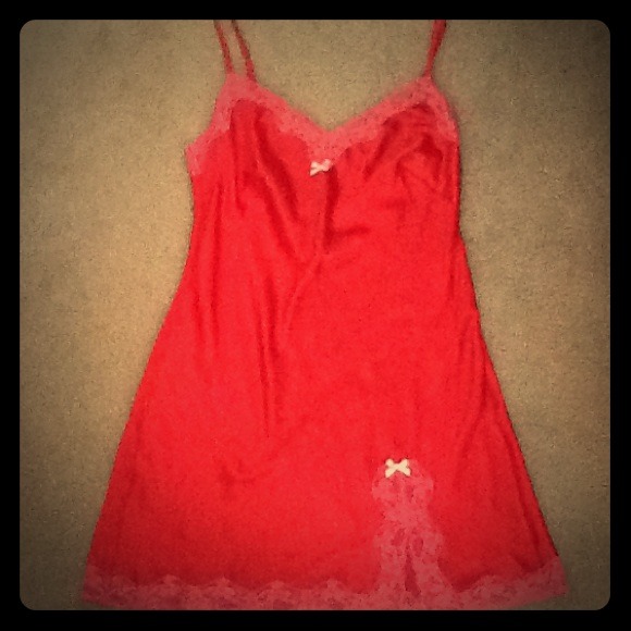 SOLD IN BUNDLE Victorias Secret lingerie