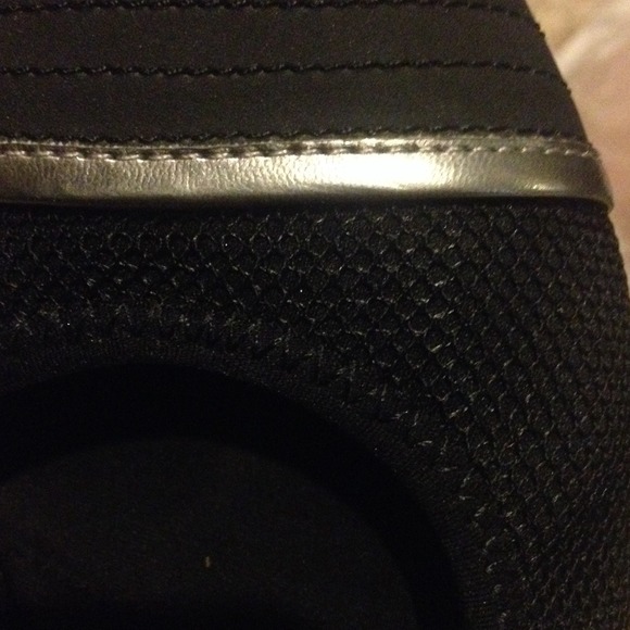 🌟SALE!! Calvin Klein flats - Picture 3 of 3