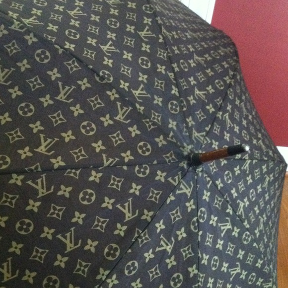 💥RARE HTF VINTAGE Authentic Vuitton umbrella - Picture 2 of 4