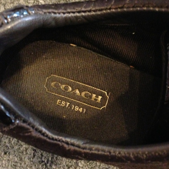 Used coach shoes - Picture 2 of 2