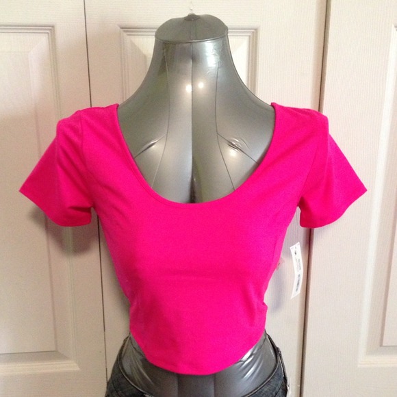 Pink scoop neck crop top