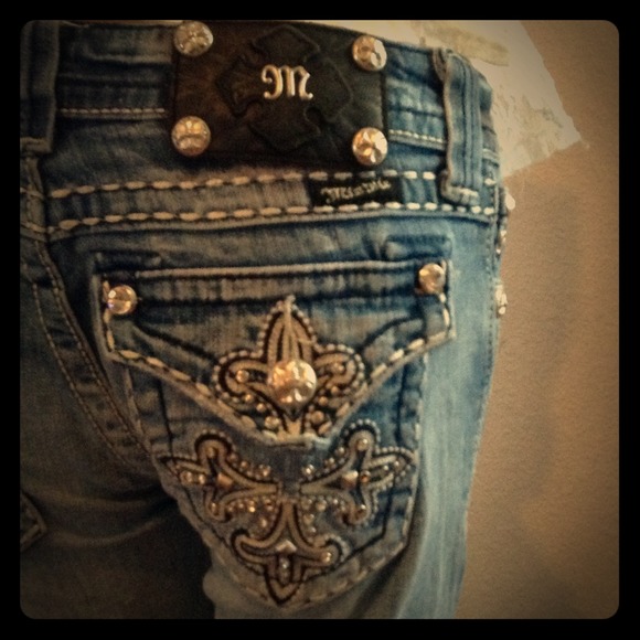 Trade Trade Trade @xoxochanel123 Miss Me jeans 25