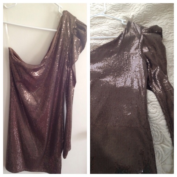 ❌SOLD❌One Shoulder Dress