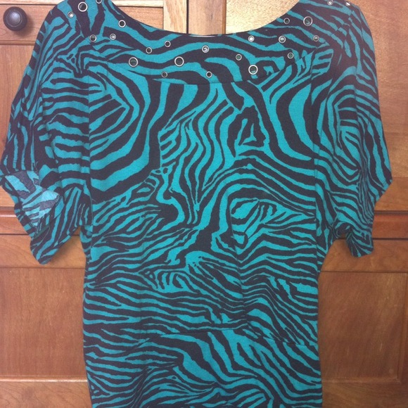 Green zebra print shirt