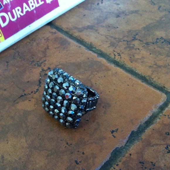 Ring - Picture 1 of 1