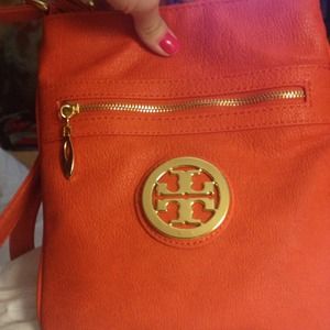 Tb cross over bag