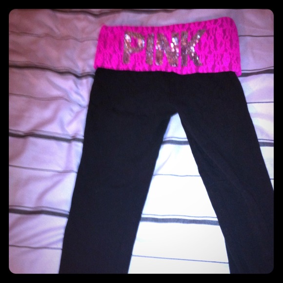 🔴SOLD!🔴VS Yoga Leggings CROP!