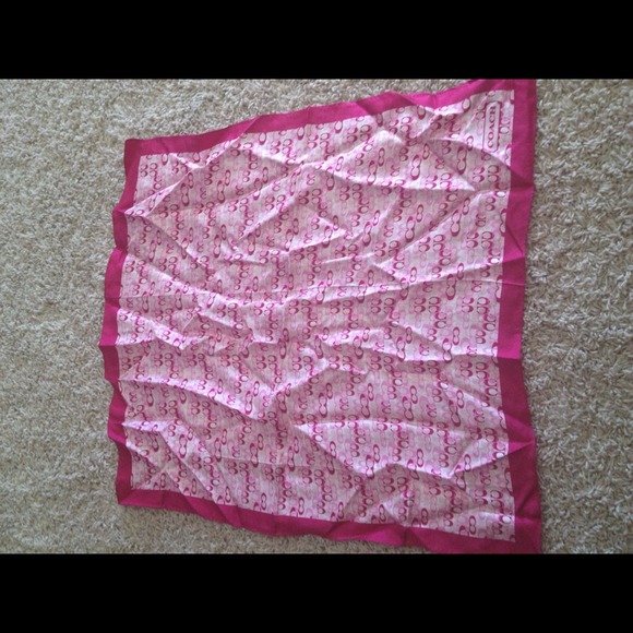 Authentic Coach scarf