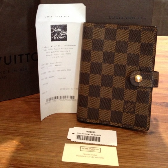 ❌ SOLD ❌ Louis Vuitton Small Ring Agenda Cover