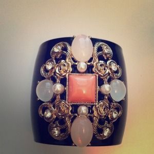 Brand new cuff with beautiful stones