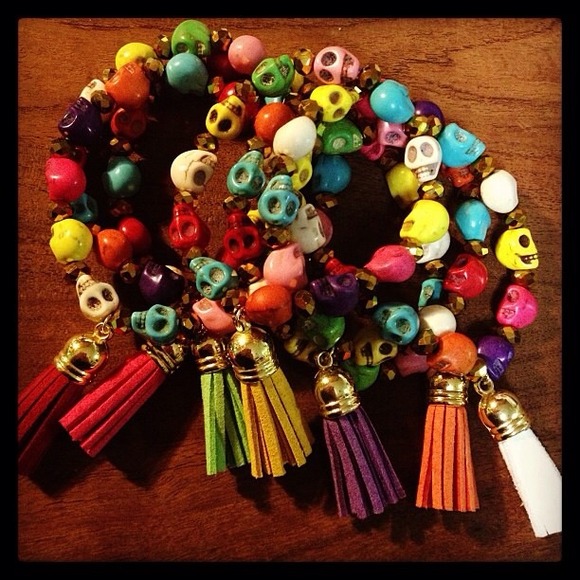 Skull bracelet tassel