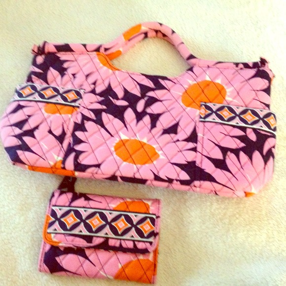 100% Authentic Vera Bradley bag & matching wallet!
