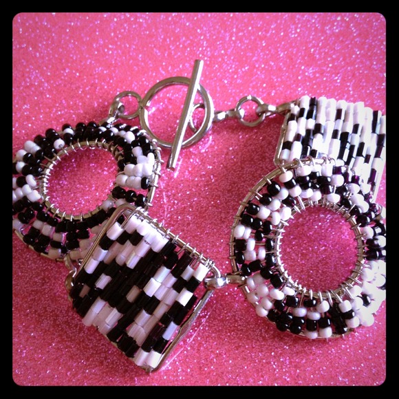 Fashion bracelet - Picture 1 of 3