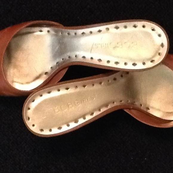 BCBG kitten heel size 6 - Picture 4 of 4