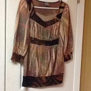 DAYTRIP BLOUSE FROM BUCKLE SIZE MEDIUM