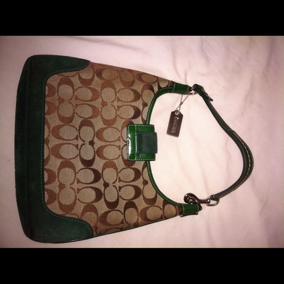 Signature Coach 100% authentic! - Picture 2 of 3