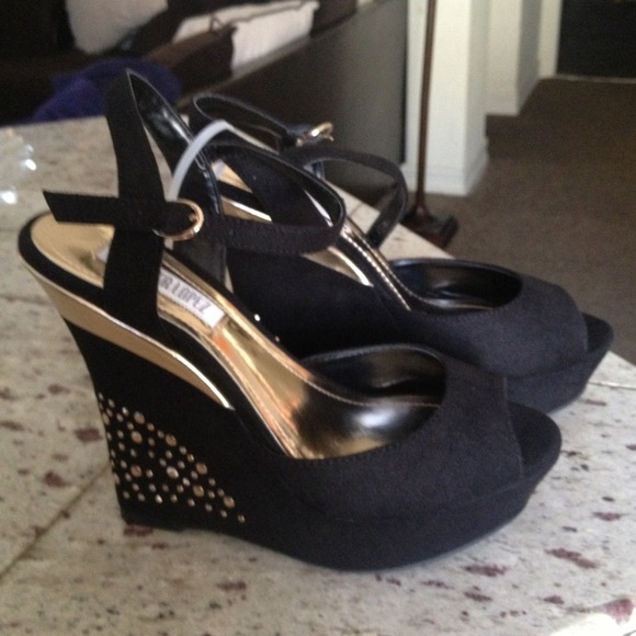 SOLDJlo black with gold suede wedges. Sz 6