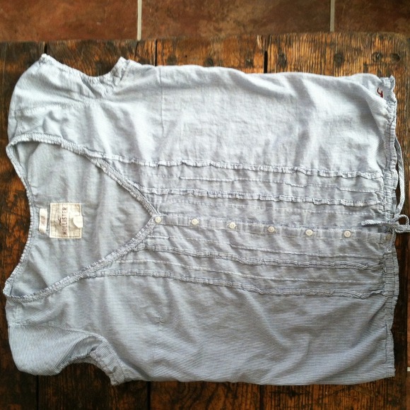 Hollister sheer shirt size large preppy