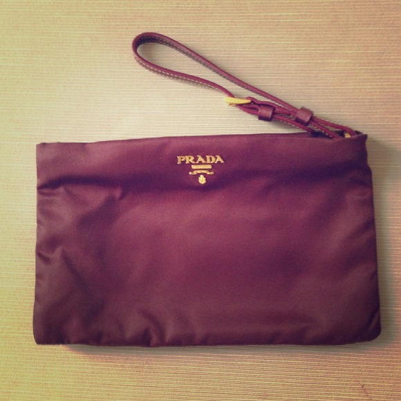 Prada clutch - Picture 1 of 1