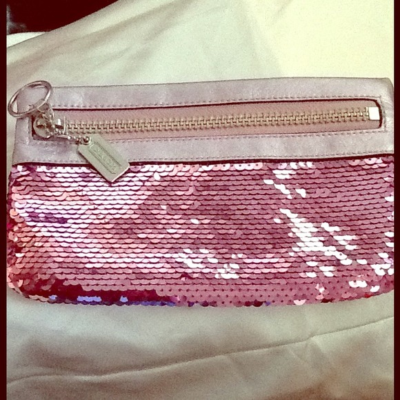 Coach poppy sequence wristlet! LIMITED EDITION
