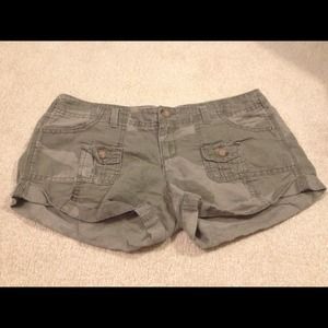 Size 4-6 American Eagle Camouflage Shorts