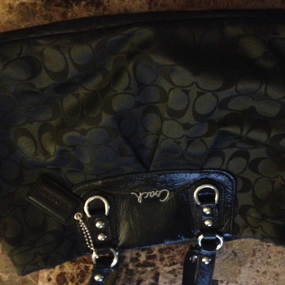 Coach - Picture 4 of 4