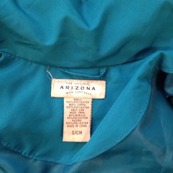 Turquoise vest! - Picture 2 of 4