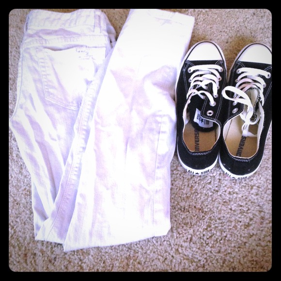 White Aeropostale skinny jeans