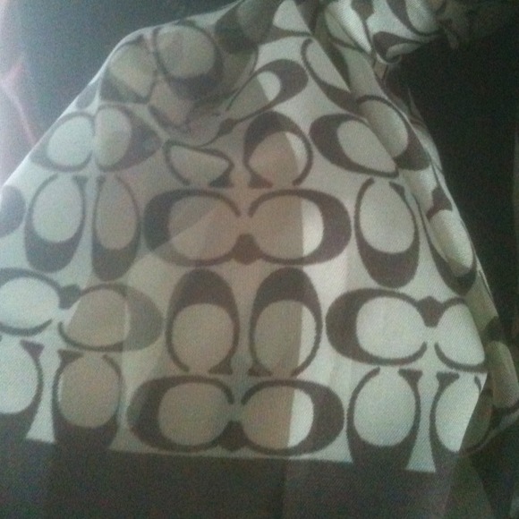 Coach scarf. 🌞😊TRADED😏😎 - Picture 4 of 4