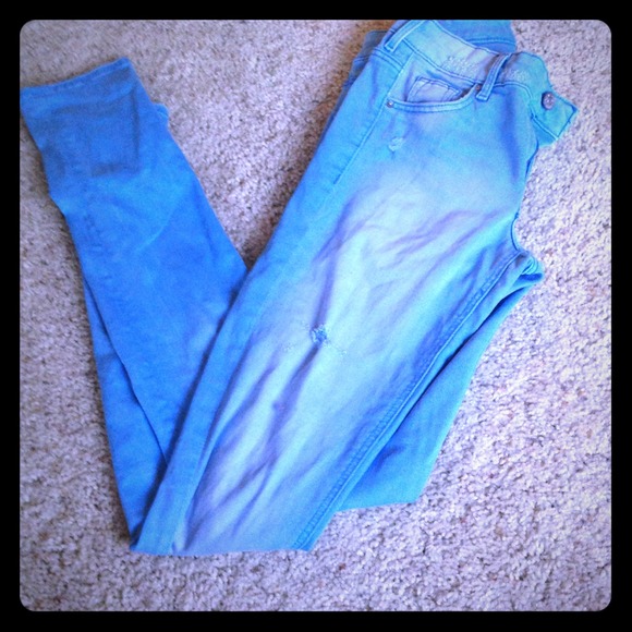 Blue acid washed jeans