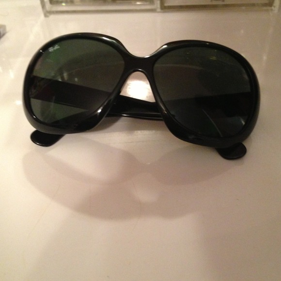 Ray ban sun glasses authentic
