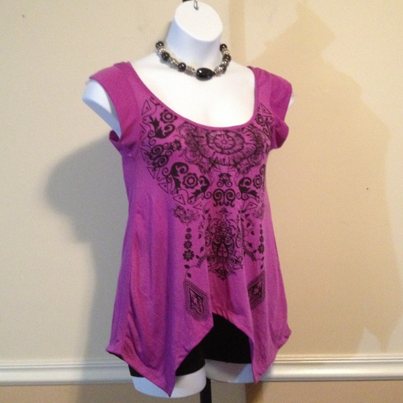 People's passion purple/black blouse. L:28". B:32" - Picture 2 of 4