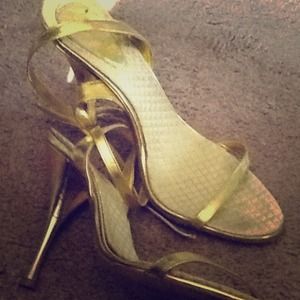 Just reduced!!!! Gold heels