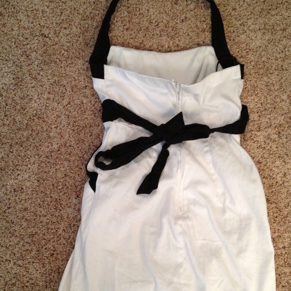 White and black sundress! - Picture 3 of 4