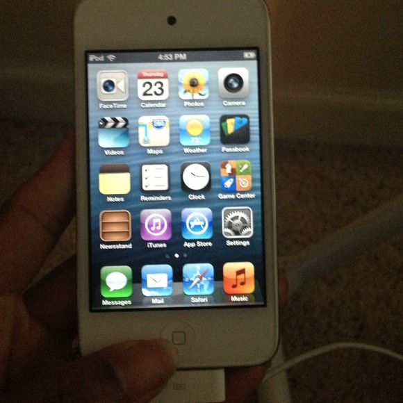 🔆Sold🔆Picture of iPod powered up