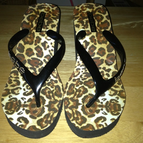🚫Sold🚫Bebe Leopard wedges 8 1/2