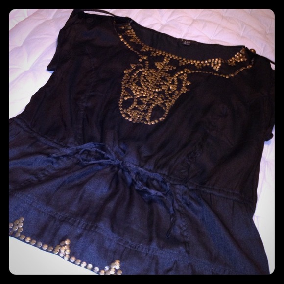 Beaded front top