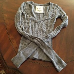 Gray cable knit Hollister sweater