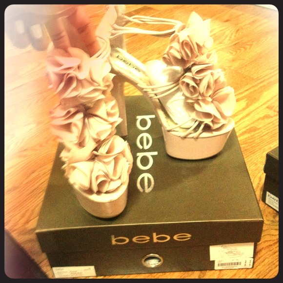 BEBE "Fleur" 7US in Rose Dust! Worn 1x, with box!