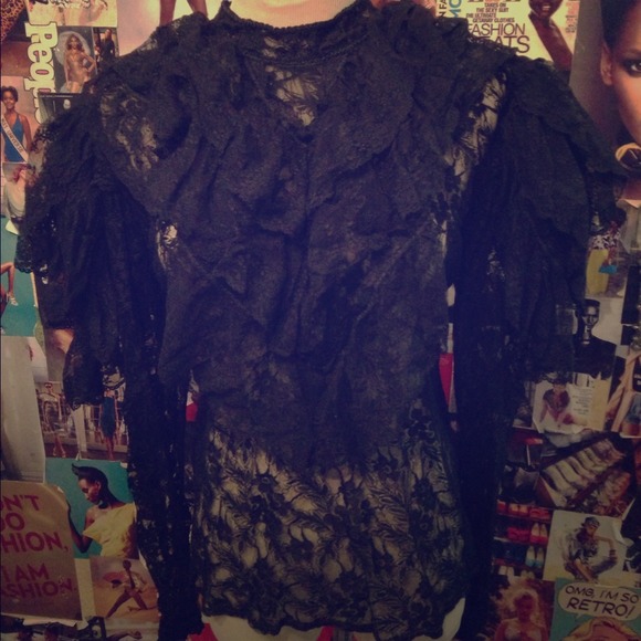 VINTAGE BLOUSE