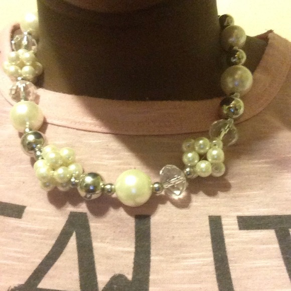 Beaded necklace - Picture 3 of 4