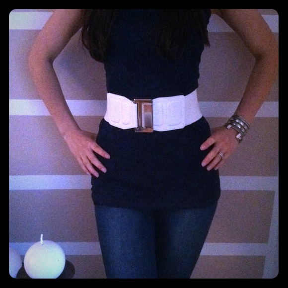 💋SOLD💋 White Waist Belt 🎀