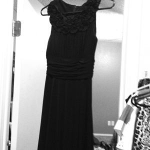 Black Jessica Howard evening dress