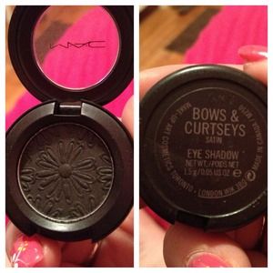 Mac Satin Eye Shadow❌Bundled❌