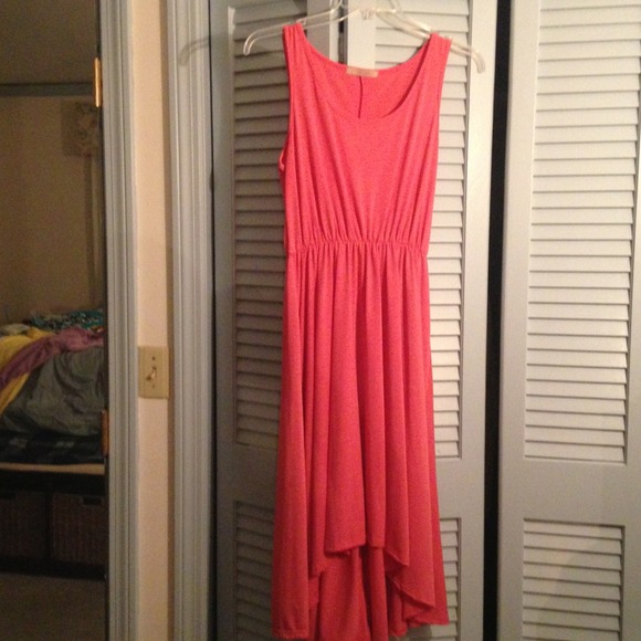 Hi-lo dress